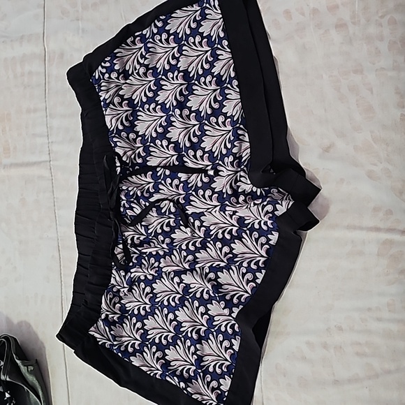 Bundle of 3 Shorts - Picture 6 of 7